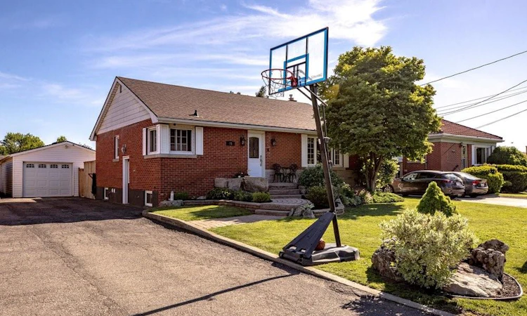 15 Faircourt Drive