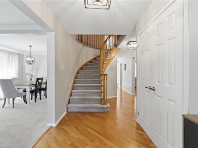 2418 Butternut Crescent - 5