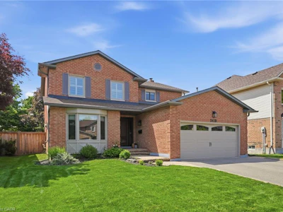 2418 Butternut Crescent - 2