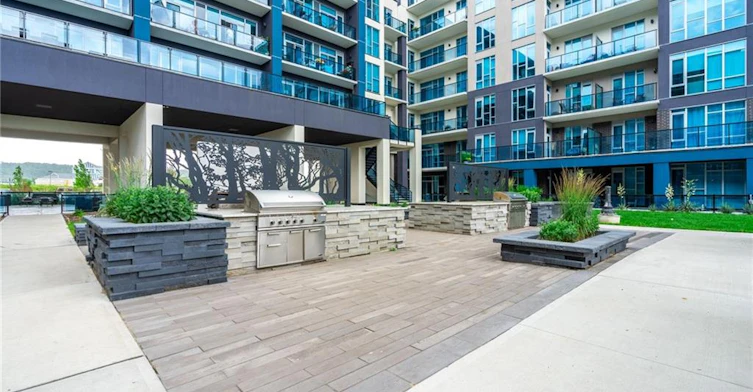 205-16 Concord Place, Grimsby, ON, L3M 0J1 - 7