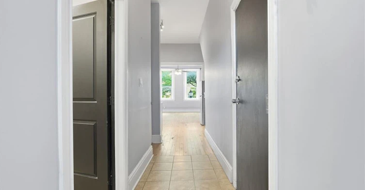 1-195 King Street E, Hamilton, ON, L8N 1B3 - 4