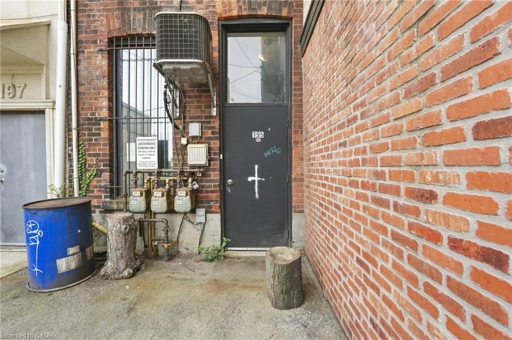 1-195 King Street E, Hamilton, ON, L8N 1B3