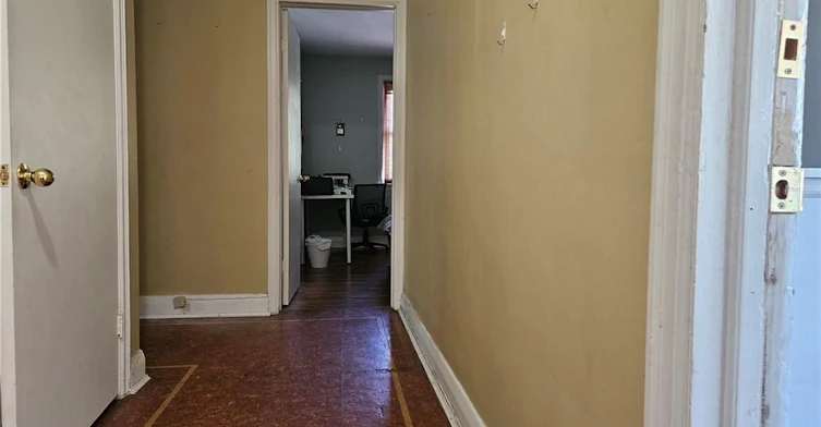 Upper-9 Don Street, Hamilton, ON, L9H 4N8 - 5