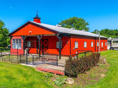 2172 Centre Road - 4