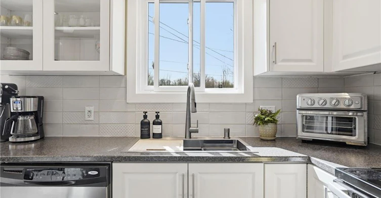 282 Roach Avenue, Welland, ON, L3C 2W4 - 21