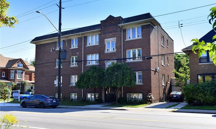 6-29 Sherman Avenue S
