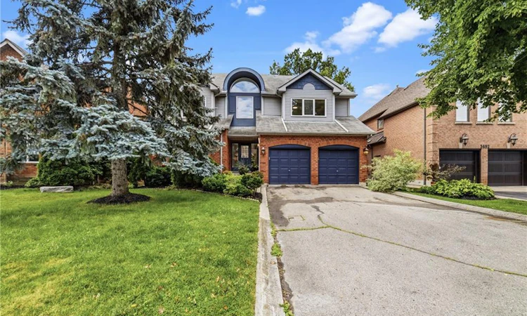 3686 St Laurent Court