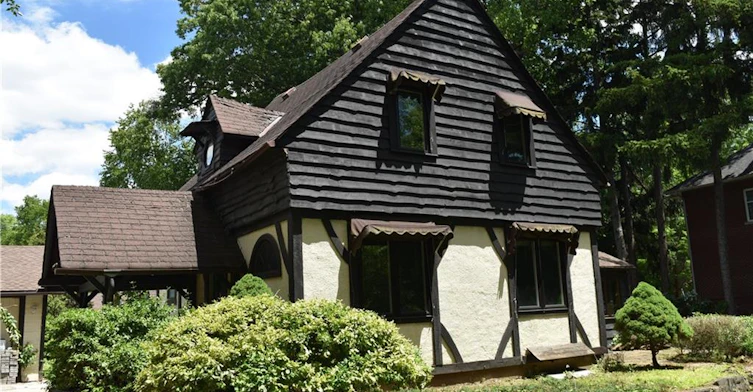 623 King Road, Burlington, ON, L7T 3K3