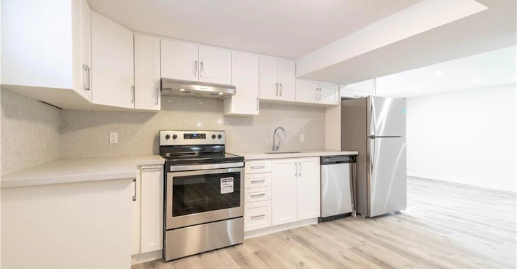 2-196 Upper Paradise Road, Hamilton, ON, L9C 5B9 - 2