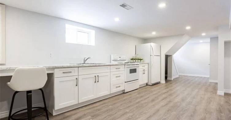 Lower-169 Wallace Avenue S, Welland, ON, L3B 1R4