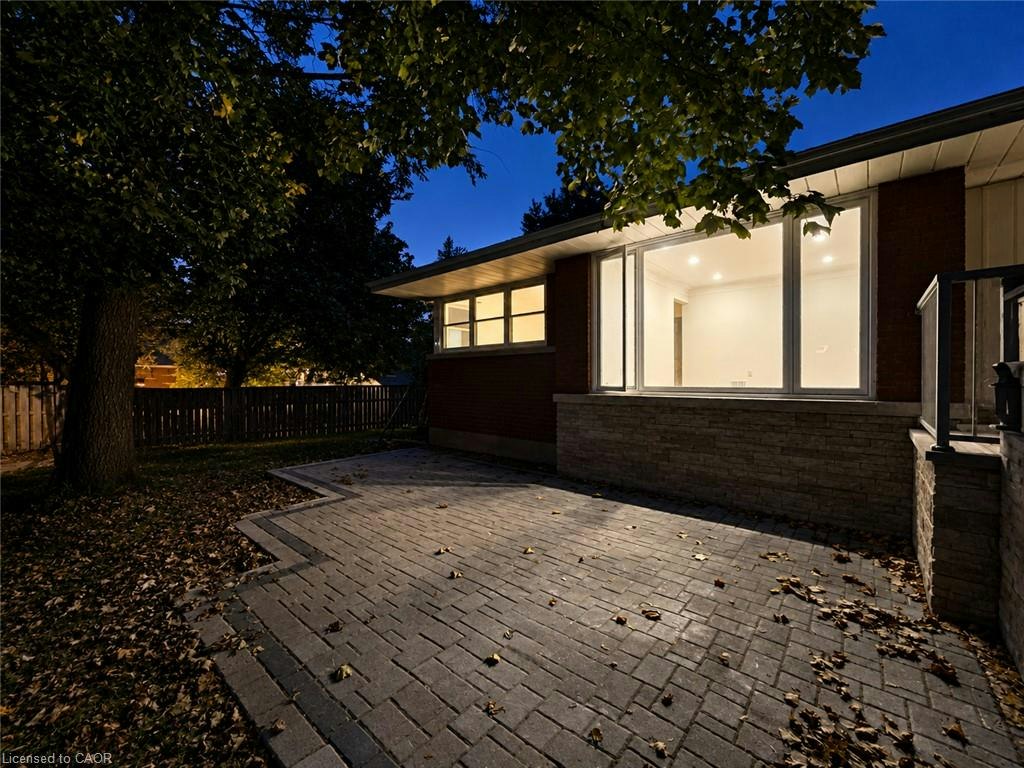 9 Grenadier Drive, Hamilton, ON, L8T 4C7 - 4