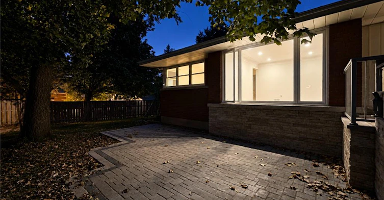 9 Grenadier Drive, Hamilton, ON, L8T 4C7 - 4