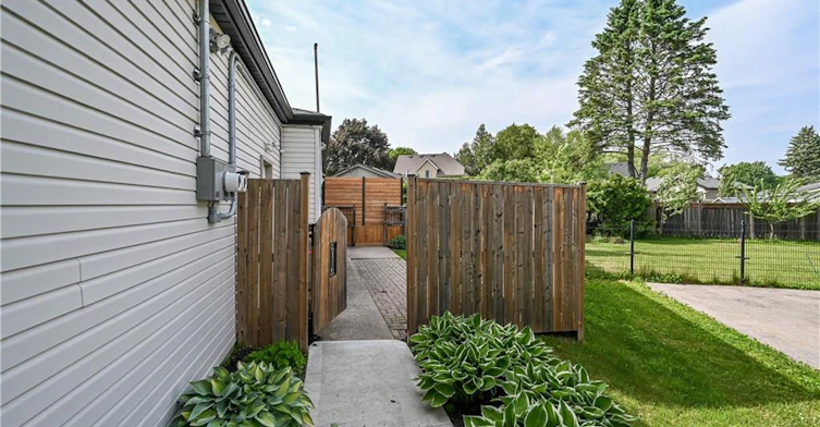 Lower-69 Cumming Court, Hamilton, ON, L9G 1V4 - 16