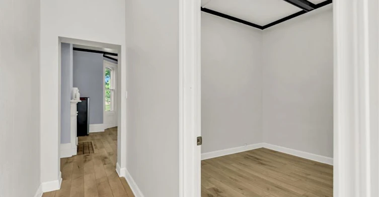 MAIN-42 Vansittart Avenue, Woodstock, ON, N4S 6E2 - 9