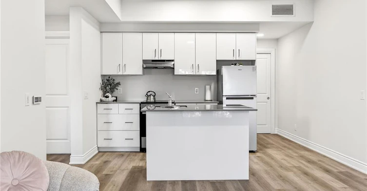 302-261 King Street E, Hamilton, ON, L8G 1L9 - 9