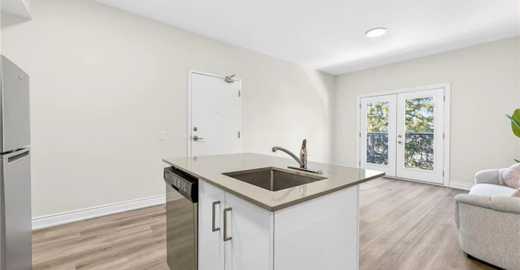 302-261 King Street E, Hamilton, ON, L8G 1L9 - 14