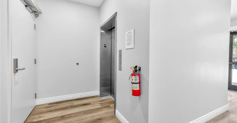 302-261 King Street E, Hamilton, ON, L8G 1L9 - 5