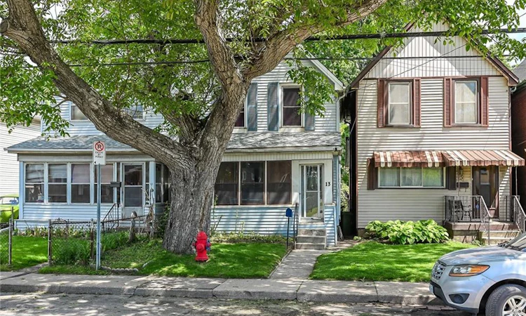 13 Brant Street