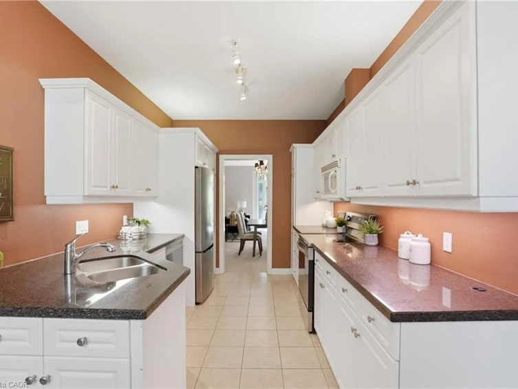 12-58 Glendale Avenue, St. Catharines, ON, L2T 2J3 - 8