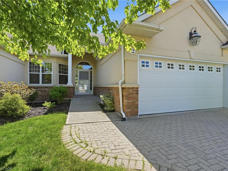 12-58 Glendale Avenue, St. Catharines, ON, L2T 2J3 - 2
