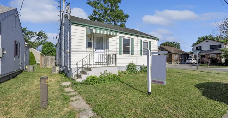 Main-27 St George Street, St. Catharines, ON, L2M 5P4 - 2
