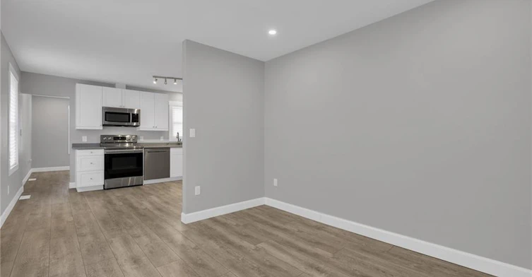 Main-27 St George Street, St. Catharines, ON, L2M 5P4 - 5