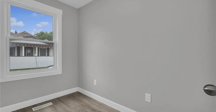 Main-27 St George Street, St. Catharines, ON, L2M 5P4 - 14