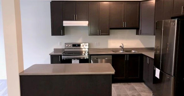32 Dayman Drive, Hamilton, ON, L9K 0J9 - 2