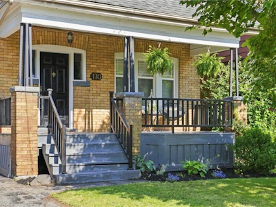 170 Kensington Avenue S - 2