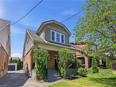 170 Kensington Avenue S - 2