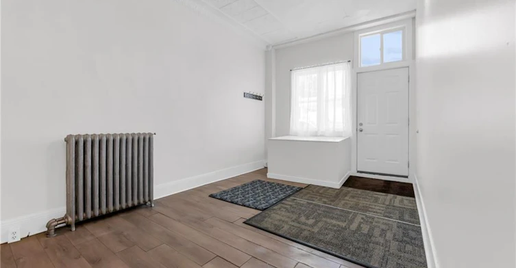 1371 Main Street E, Hamilton, ON, L8K 1B8 - 2