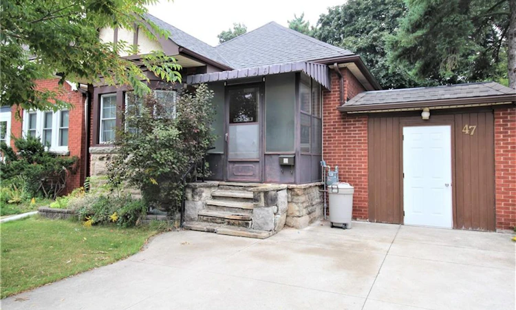 Main-47 Marion Avenue S