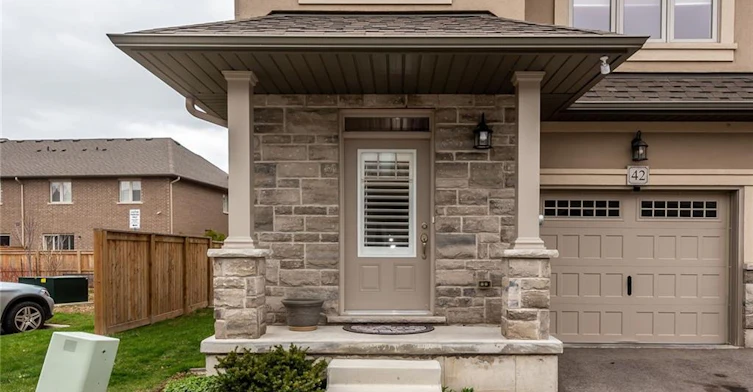 42-98 Shoreview Place, Hamilton, ON, L8E 0J4 - 2