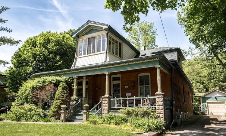 55 Cayley Street