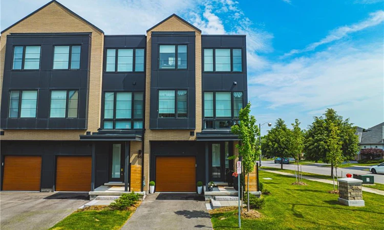 67-2273 Turnberry Road