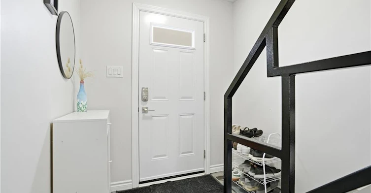 10-596 Grey Street, Brantford, ON, N3S 4Y1 - 2