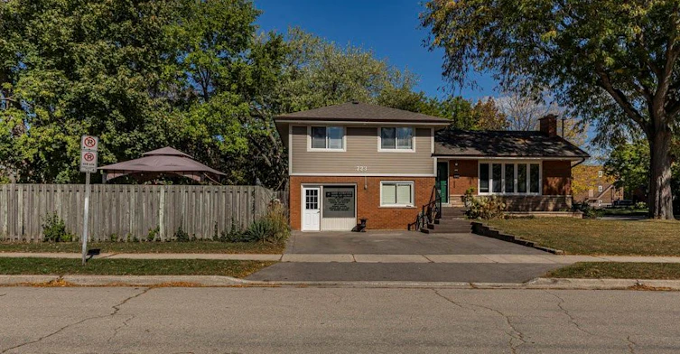 723 Hyde Road, Burlington, ON, L7S 1S6 - 3