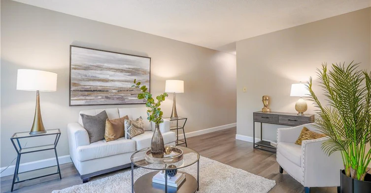 90 St. Andrews Drive, Hamilton, ON, L8K 6H4 - 2