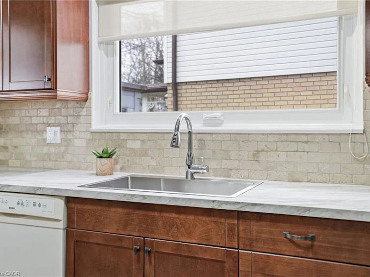 345 Erindale Drive, Burlington, ON, L7L 4T3 - 15