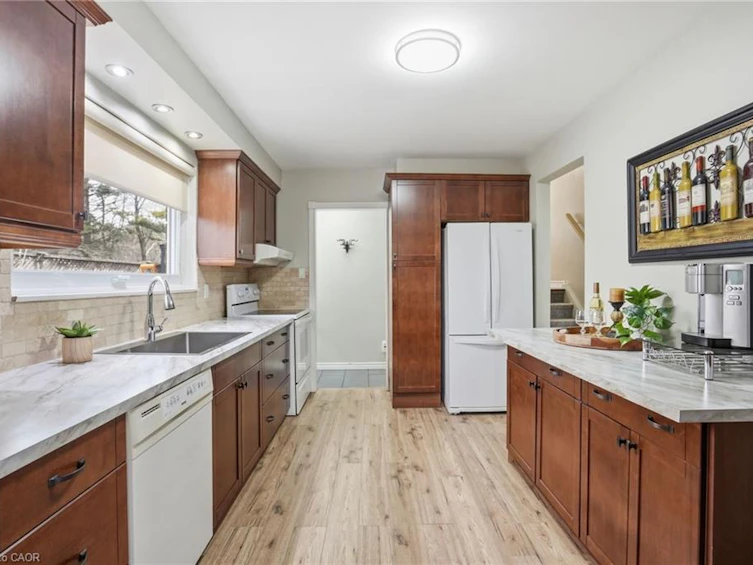 345 Erindale Drive, Burlington, ON, L7L 4T3 - 13