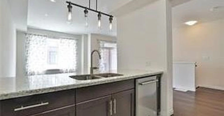 4 Showers Lane, Hamilton, ON, L9G 0H2 - 8