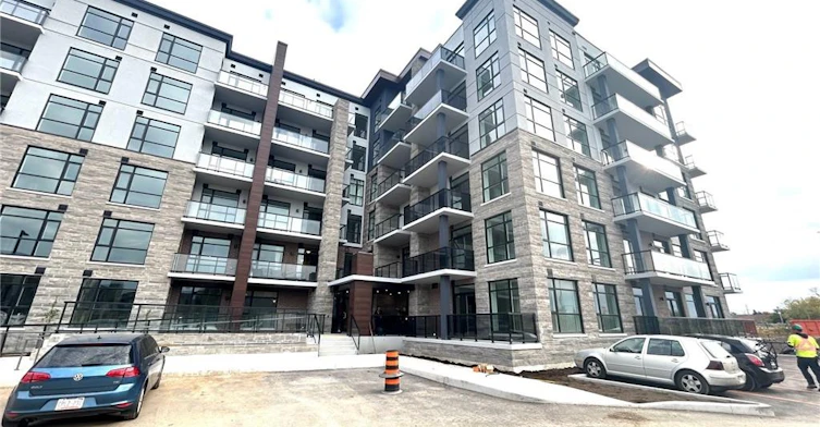 515-600 North Service Road, Hamilton, ON, L8E 0L2