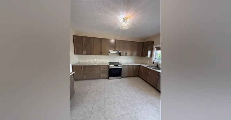 68 Dolomiti Court, Hamilton, ON, L8J 3H5 - 12