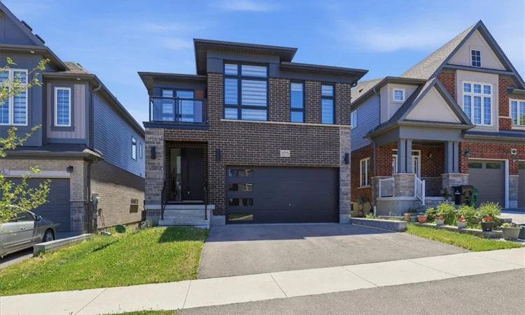 375 Chokecherry Crescent