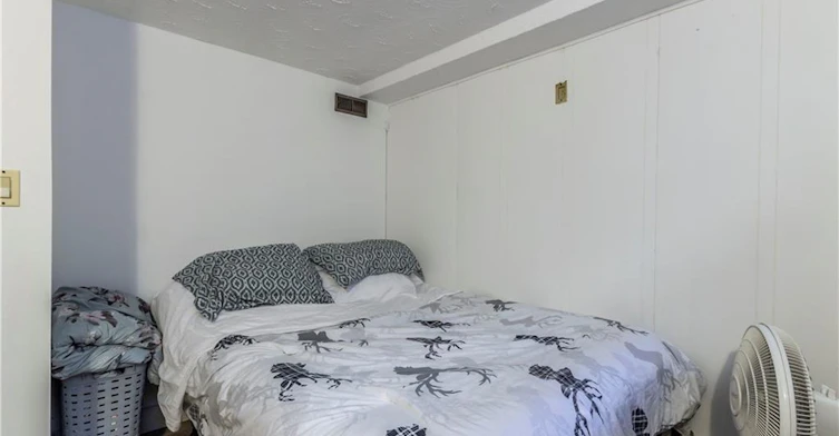 404 Queenston Road, Hamilton, ON, L8K 1J2 - 10