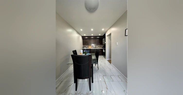56-7255 Dooley Drive, Mississauga, ON, L4T 2S7 - 11