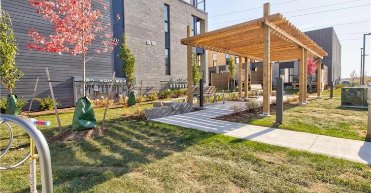 73-261 Woodbine Avenue, Kitchener, ON, N2R 0A9 - 3