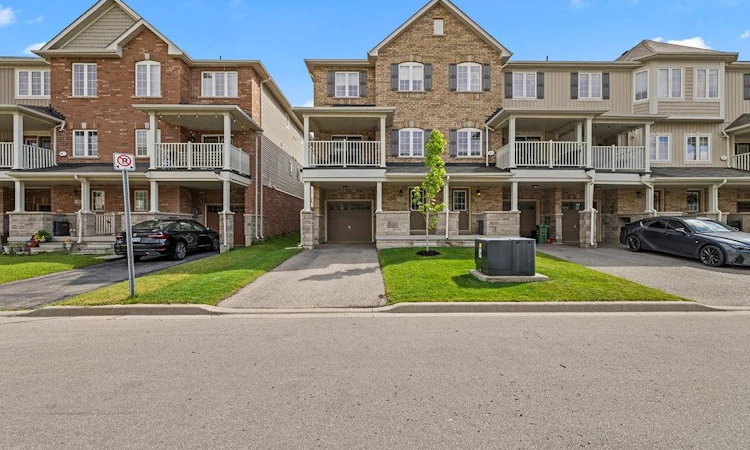 14 Hiscott Drive Drive