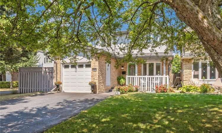 2407 Hemlock Court