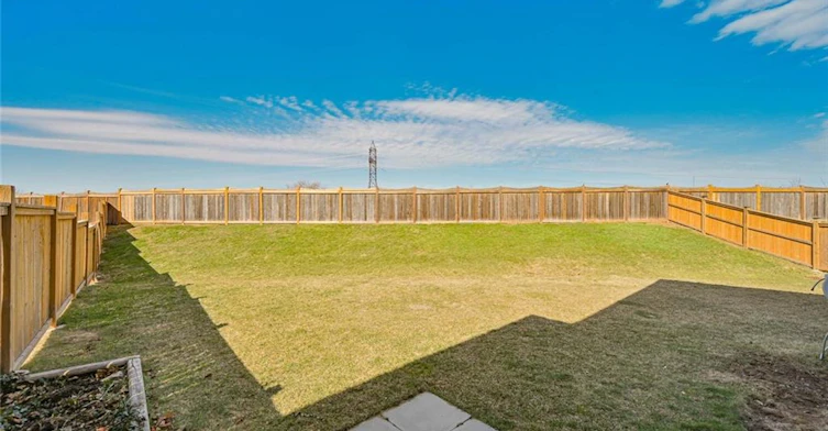Upper-23 Pinot Crescent, Hamilton, ON, L8E 0J8 - 44
